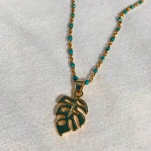 Gold Pendant Necklace